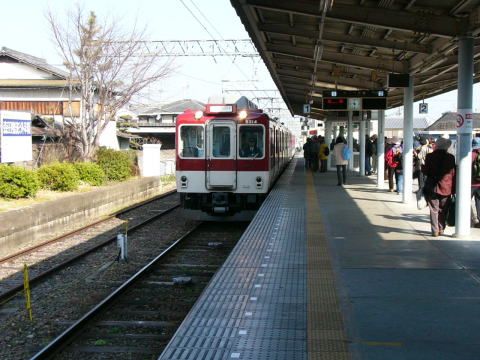 新王寺行きのワンマンカー